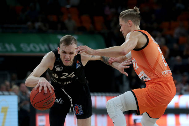 比分扩大至 比分扩大至